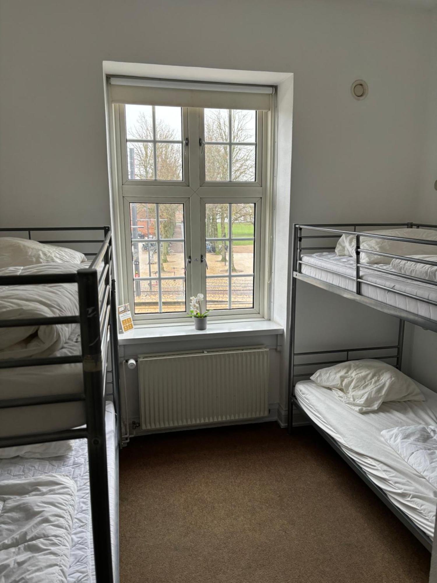 Danhostel Odense City Exterior foto Hostel room in Copenhagen