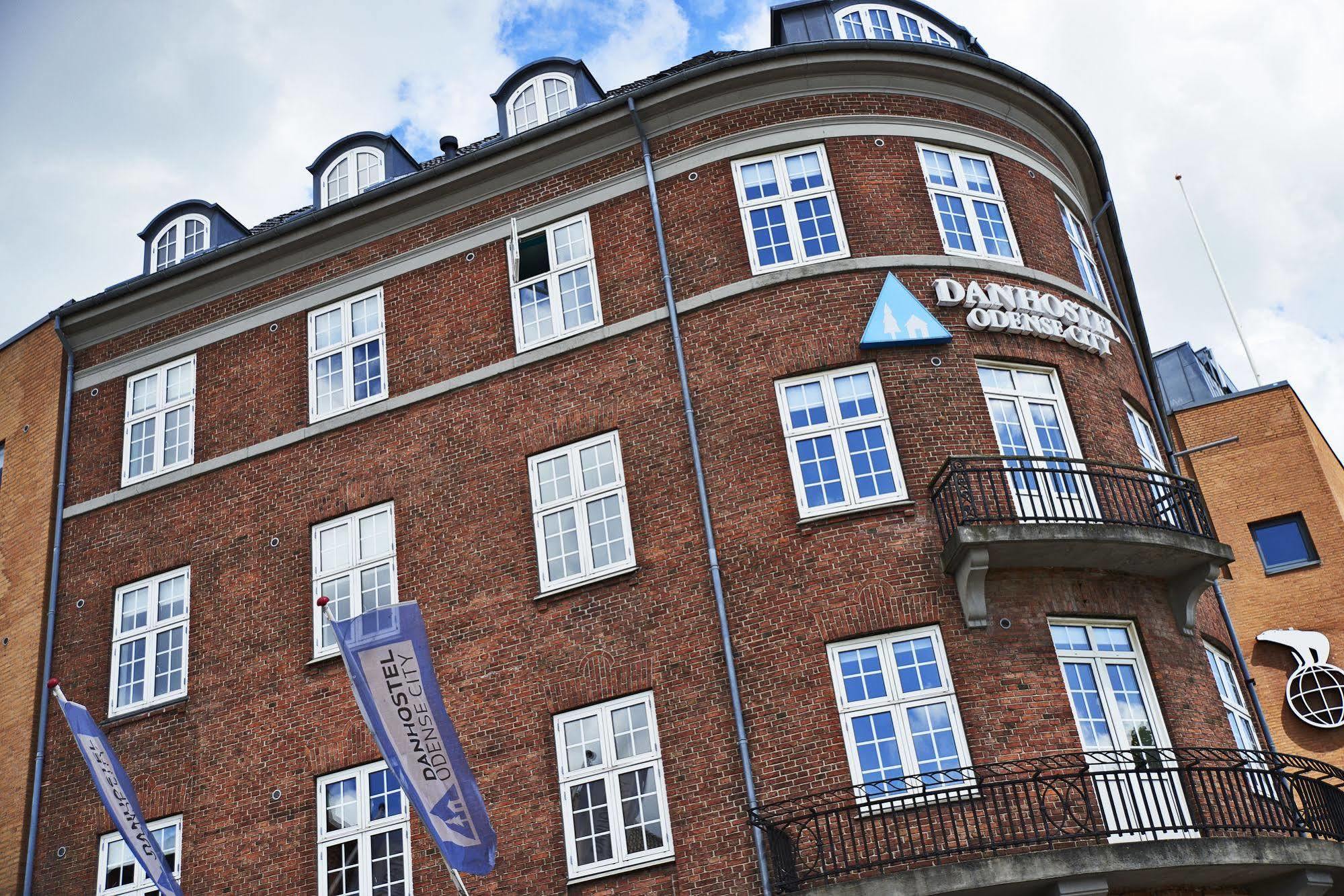 Danhostel Odense City Exterior foto Danmarks Radio's headquarters in Copenhagen